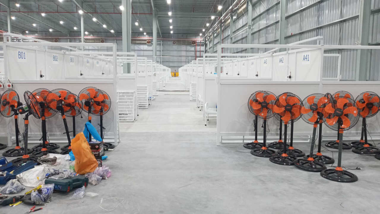 Thi công tại bệnh viện dã chiến TPHCM 11